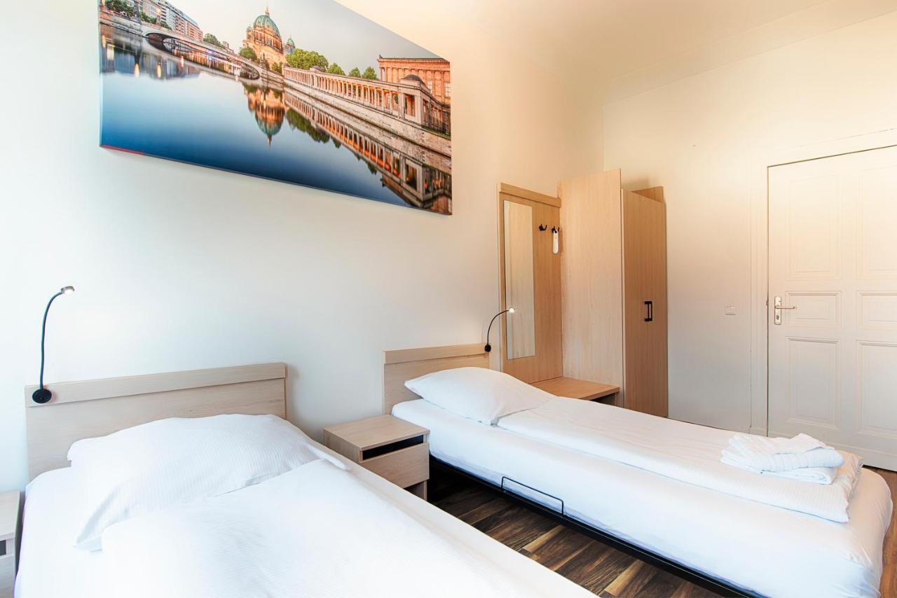 Hotel B1 Berlino Esterno foto